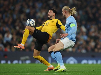 غلطة سراي يجري محادثات لضم الجزائري رامي بن سبعيني