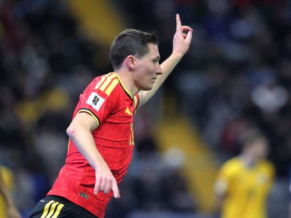 هانز فاناكن لاعب بلجيكا يحتفل بهدفه في مرمى كازاخستان في تصفيات كأس العالم 2026 - 15 نوفمبر 2025 - Reuters