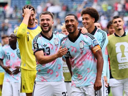 يوري تيليمانس ونيكولاس راسكين بعد مباراة بلجيكا والسنغال بكأس العالم - 2 يوليو 2026 - Reuters