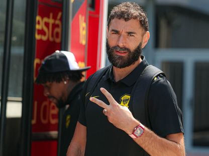 كريم بنزيما يقود بعثة الاتحاد المتوجهة إلى البرتغال - 21 يوليو 2025 - X/@ittihad