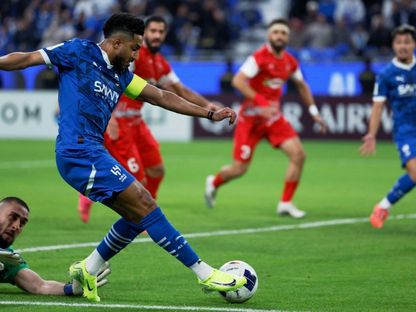 سالم الدوسري يسجل في مباراته المئوية بدوري أبطال آسيا بين الهلال وبرسيبوليس 4-2-2025 - Reuters