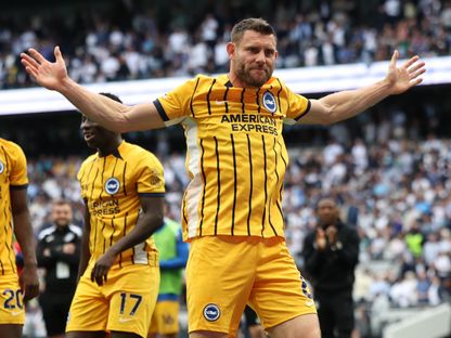 جيمس ميلنر لاعب برايتون بعد مباراة توتنهام في ختام الدوري الإنجليزي - 25 مايو 2025 - X/@OfficialBHAFC