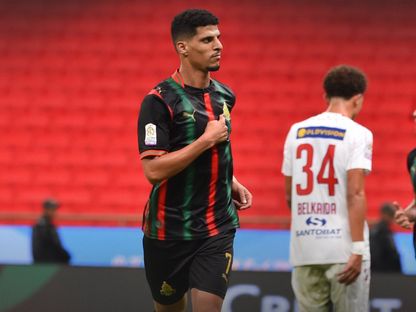 احتفال يوسف الفحلي لاعب الجيش الملكي بتسجيل هدف الفوز في مرمى وداد تمارة بالدوري المغربي - 8 أكتوبر 2026 - FB/@ASFAR