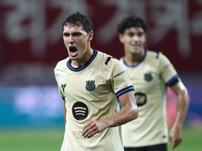 أندرياس كريستنسن بعد تسجيله هدفاً لبرشلونة في مرمى أف سي سيول خلال مباراة ودية - 31 يوليو 2025 - Reuters