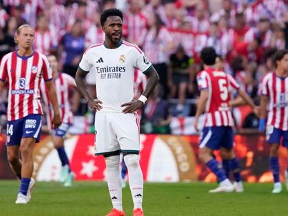 فينيسيوس جونيور يتحسر على تأخر ريال مدريد أمام أتلتيكو مدريد في الدوري الإسباني - 20 سبتمبر 2026 - reuters