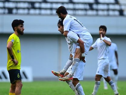 لاعبو الزوراء يحتفلون بتسجيل الهدف الأول في مرمى أربيل بالدوري العراقي- 1 مايو 2024 - Fb/@Iraq Stars League