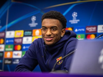 لاعب برشلونة أليخاندرو بالدي خلال المؤتمر الصحفي قبل مباراة سلافيا براغ في دوري أبطال أوروبا - 20 يناير 2026 - X@FCBarcelona