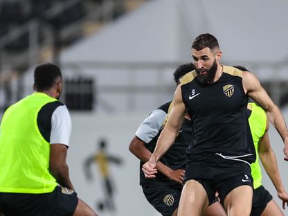 الفرنسي كريم  بنزيما مهاجم الاتحاد في التدريبات التي تسبق مواجهة الأهلي في دوري روشن السعودي - 30 أكتوبر - X/@ittihad