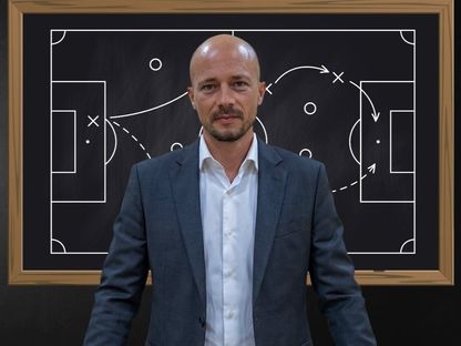 من تقديم البريطاني نيستور إل مايسترو مدرباً جديداً لنادي النجمة - 8 فبراير 2026 - X/@alnajmahfc