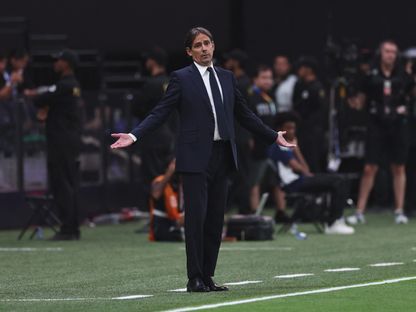 مدرب الهلال سيموني إنزاغي خلال مباراة ضد القادسية بالدوري السعودي - 13 سبتمبر 2025 - REUTERS