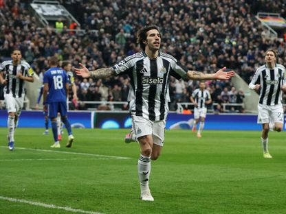 احتفال أليساندرو تونالي بتسجيل هدف في شباك كاراباغ ضمن دوري أبطال أوروبا - 25 فبراير 2026 - REUTERS