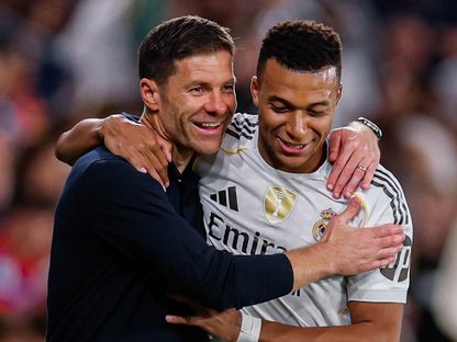 تشابي ألونسو وكيليان مبابي بعد مباراة ريال مدريد وليفانتي - 24 سبتمبر 2025 - X/realmadrid