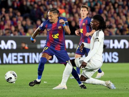 إضراب عمال كامب نو يهدد كلاسيكو برشلونة وريال مدريد