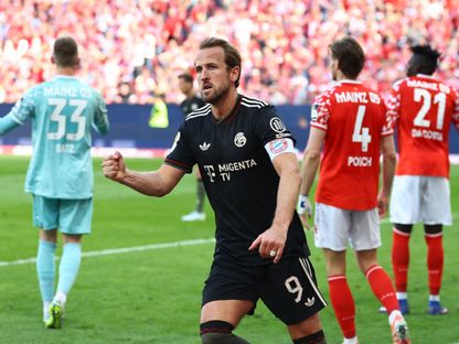 هاري كين مهاجم بايرن ميونيخ يحتفل بهدفه في مرمى ماينز في الدوري الألماني - 25 أبريل 2026 - Reuters