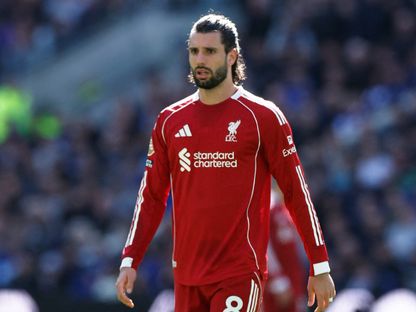 لاعب ليفربول دومينيك سوبوسلاي خلال مباراة إيفرتون في الدوري الإنجليزي الممتاز  - 19 أبريل 2026 - Reuters