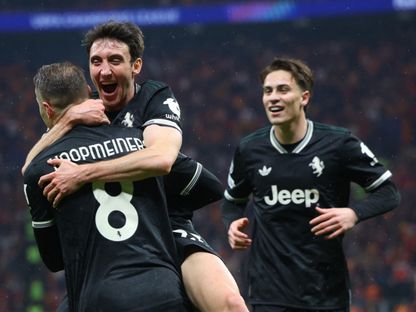 احتفال لاعبي يوفنتوس بتسجيل هدف في مرمى غلطة سراي في دوري أبطال أوروبا - 17 فبراير 2026 - Reuters