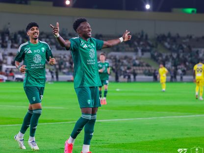 محمد بكر لاعب الأهلي يحتفل بتسجيل هدف في مرمى التعاون بدوري روشن السعودي - 7 مايو 2025 - X/@ALAHLI_FC