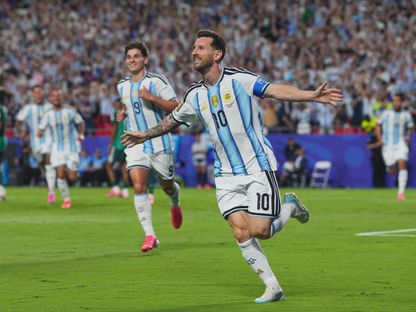 ليونيل ميسي يحتفل بهدفه في مباراة الأرجنتين والجزائر بكأس العالم - 17 يونيو 2026 - Reuters