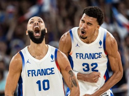 فرحة منتخب سلة فرنسا بالتأهل للمربع الذهبي في أولمبياد باريس 2024 على حساب كندا - FIBA/x