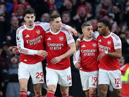 فيكتور غيوكيريس (الثاني من اليسار) مهاجم أرسنال يحتفل بهدفه أمام سندرلاند في الدوري الإنجليزي - 7 فبراير 2026 - Action Images via Reuters