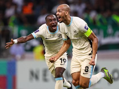 فابينيو يحتفل مع موسى ديابي بالتسجيل مع الاتحاد ضد الشرطة العراقي - 20 أكتوبر 2025 - X/@ittihad_en