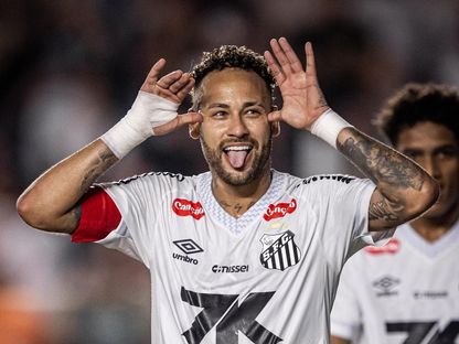 نيمار يحتفل بالتسجيل مع سانتوس ضد سبورت في الدوري البرازيلي - 28 نوفمبر 2025 - X/SantosFC