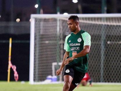 المدافع سمير شرقي من تدريبات منتخب الجزائر - 15 نوفمبر 2025 - FB/Équipe d'Algérie de football