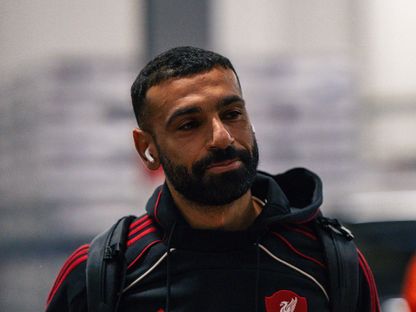 محمد صلاح لدى وصوله إلى ملعب "أنفيلد" قبل مباراة بين ليفربول وأستون فيلا - 1 نوفمبر 2025 - X/@LFC