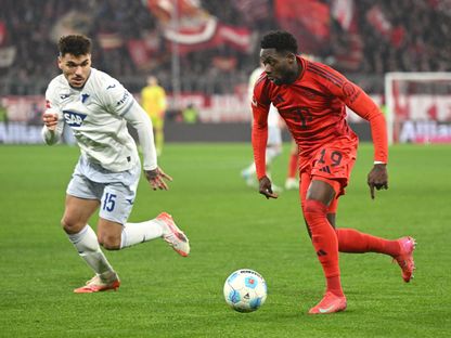 ألفونسو ديفيز خلال مباراة بين بايرن ميونيخ وهوفنهايم - 15 يناير 2025 - Reuters