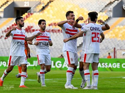 لاعبو الزمالك يحتفلون بتسجيل هدف في مرمى فاركو بالدوري المصري- 3 يوليو 2024 - FB/@Zamalek SC