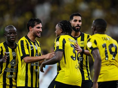 احتفال لاعبي الاتحاد بتسجيل هدف في مرمى الفتح بدوري روشن السعودي - 12 سبتمبر 2025 - X/@@ittihad