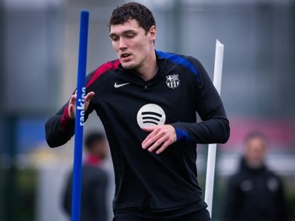 الدانماركي أندرياس كريستينسن مدافع برشلونة في التدريبات - 26 فبراير 2025 - X/FCBarcelona_es