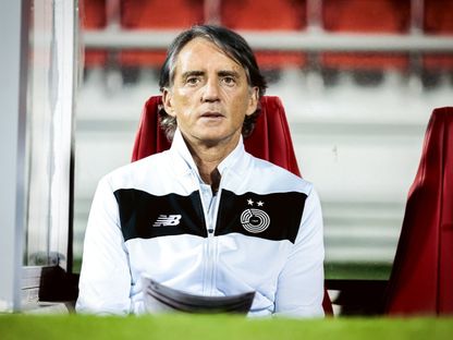 بداية متعثرة للسد القطري مع روبرتو مانشيني