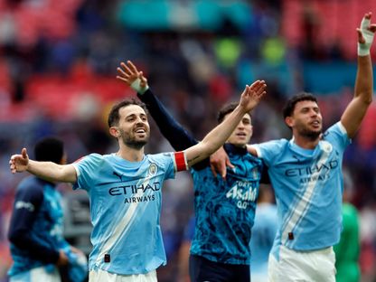برناردو سيلفا قائد مانشستر سيتي يحتفل بلقب كأس الاتحاد الإنجليزي - 16 مايو 2026 - Action Images via Reuters