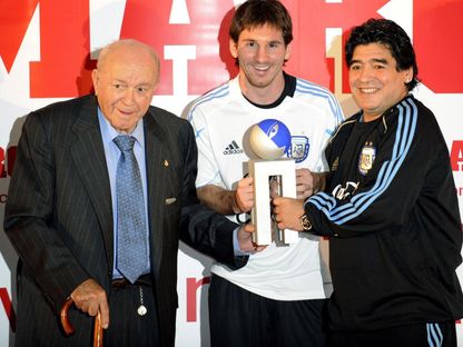 دييغو مارادونا وليونيل ميسي وألفريدو دي ستيفانو - 9 يوليو 2014 - x@fifamedia