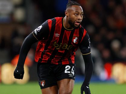 أنطوان سيمينيو لاعب بورنموث خلال مواجهة أرسنال في الدوري الإنجليزي - 3 يناير 2026 - Action Images via Reuters