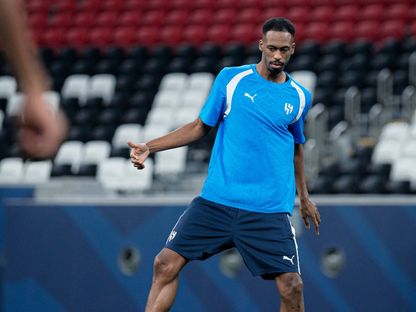 محمد كنو خلال تدريب الهلال بملعب البيت - 26 أكتوبر 2026 - X/@Alhilal_FC