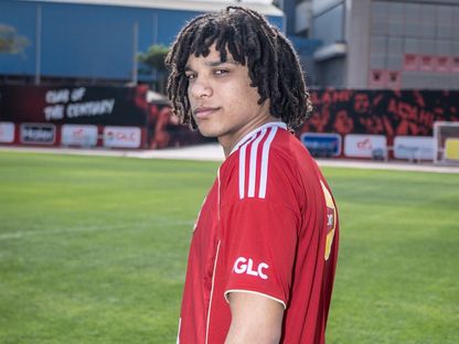 المهاجم مروان عثمان في أول ظهور بقميص فريق الأهلي المصؤي بعد انضمامه قادماً من سيراميكا كليوباترا - 21 يناير 2026 - FACEBOOK/ALAHLY