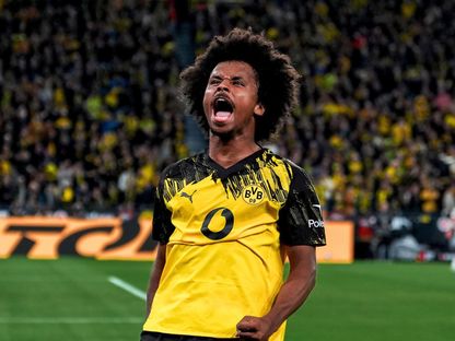 دورتموند يهزم فولفسبورغ وليفركوزن يتعثر أمام مونشنغلادباخ