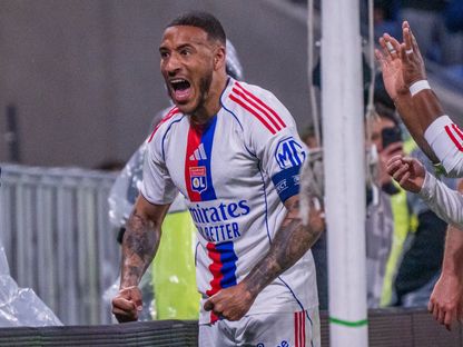 احتفال كورينتين توليسو لاعب ليون بتسجيل هدف في مرمى لوريان بالدوري الفرنسي - 12 أبريل 2026 - X/@@OL