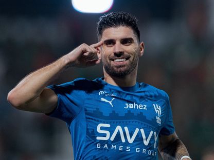 احتفال روبن نيفيز لاعب الهلال بتسجيل هدف في مرمى الاتفاق بالدوري السعودي - 18 أكتوبر 2025 - X/@Alhilal_FC