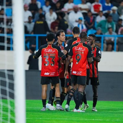 تعادل مثير.. الرياض يعود بهدف عالمي في الوقت الضائع أمام الأخدود