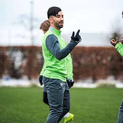 هل سيعود؟ فولفسبورغ يعاقب الجزائري عمورة لأسباب انضباطية