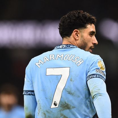 من هو أصعب مدافع لعب ضده عمر مرموش في الدوري الإنجليزي؟