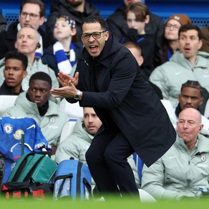 روسينيور "المحبط جداً" ينتقد لاعبي تشيلسي بعد التعادل مع بيرنلي