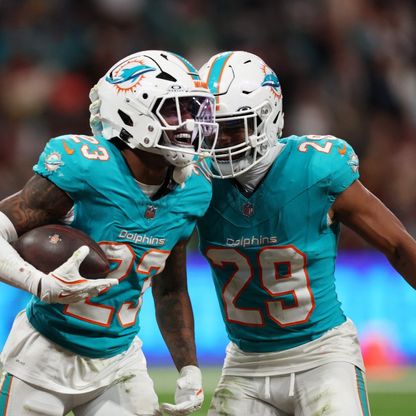 دولفينز يهزم كوماندرز بدوري كرة القدم الأميركية في برنابيو