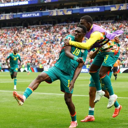 الاتحاد ينافس ليفربول على ضم "المتمرد" سار من كريستال بالاس