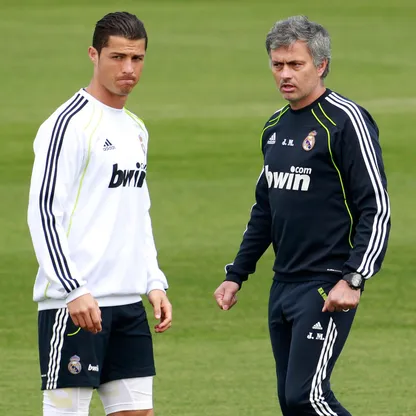 جوزيه مورينيو وكريستيانو رونالدو خلال تدريبات ريال مدريد - 19 أبريل 2011