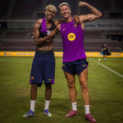 ليفاندوفسكي يكشف سر علاقته الخاصة بلامين يامال