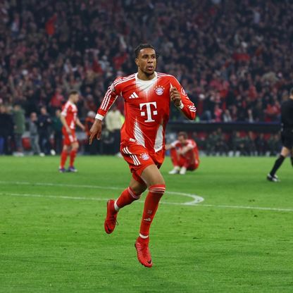 مايكل أوليس يفوز بجائزة أفضل لاعب فرنسي محترف في الخارج